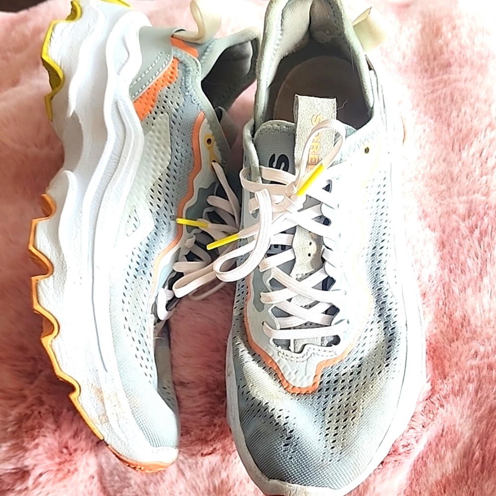 ♥️SOREL RUNNING SHOES!